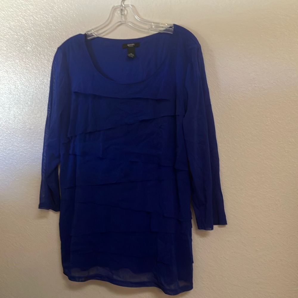 FINAL MARKDOWN Dressy Alfani top 2x